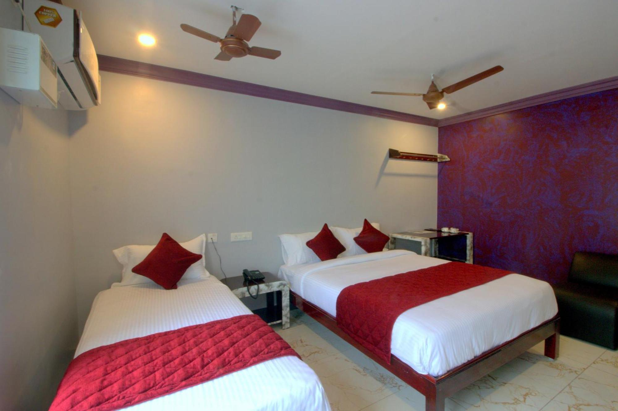 Serenity Sands Beach Resort Pondicherry Bagian luar foto