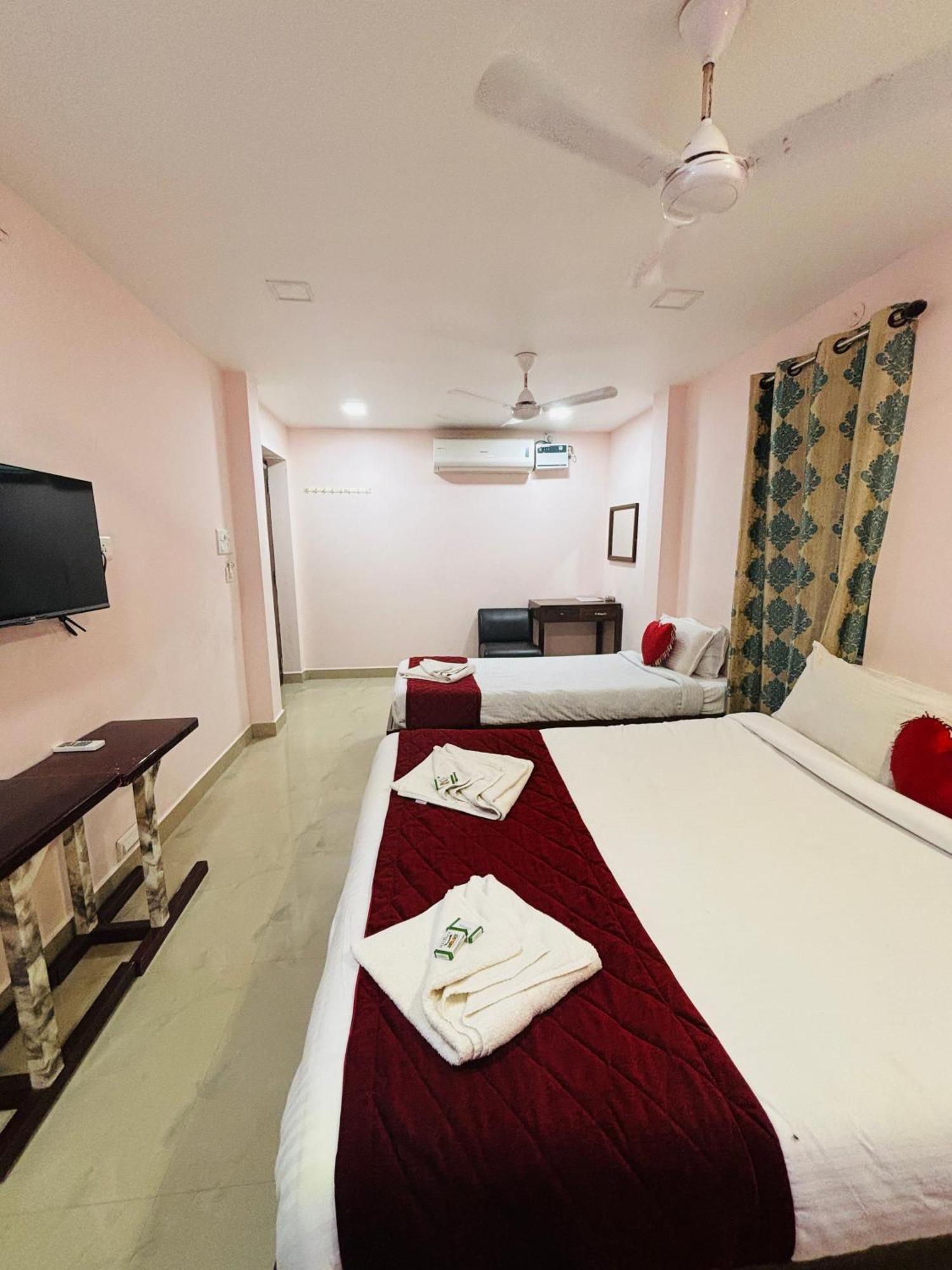 Serenity Sands Beach Resort Pondicherry Bagian luar foto